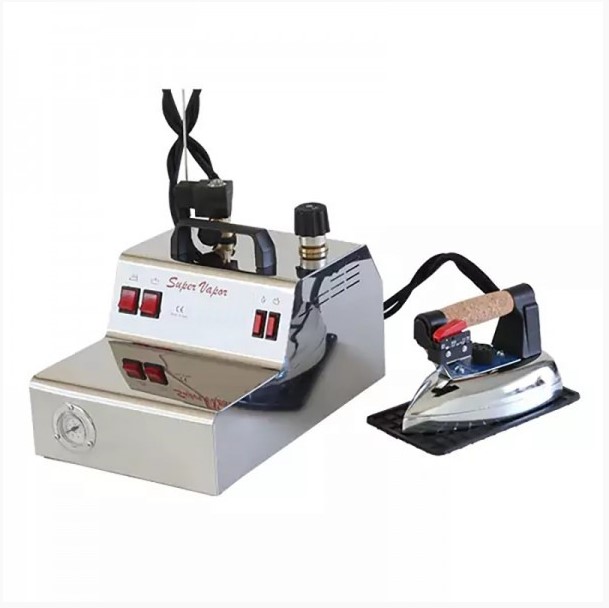 Ferro da stiro professionale con caldaia